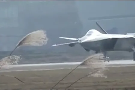 China performs high-speed tests for its new stealth fighter