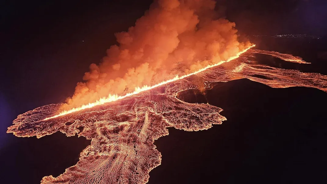 Lava erupts from a fissure on Iceland's Reykjanes Peninsula