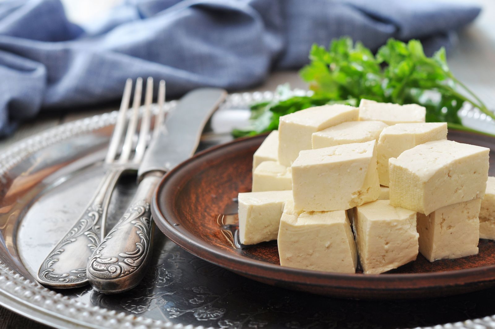 Сыр тофу из чего делают польза. Сыр тофу. Соевый сыр тофу. Соевый творог тофу. Тофу Юньнань.