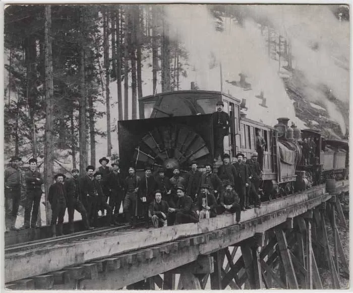 Northern Pacific Railway snow removal crew and engine, 1886