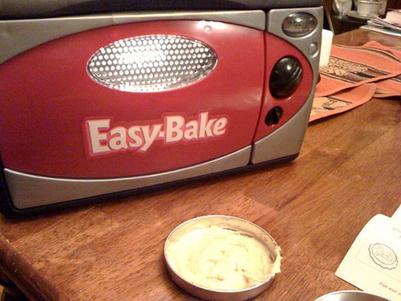 Easy-Bake loses its bulb with 100-watt phase-out