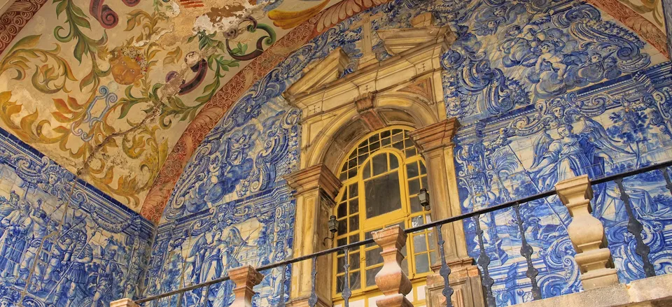  Tile work at a home in Óbidos 