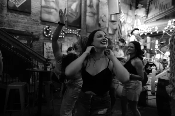 Dancing in Nashville. thumbnail