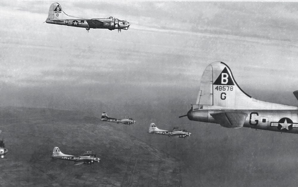 b-17s social