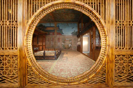 Conservation of the Juanqinzhai moon gate in Qianlong Garden was completed in 2016.