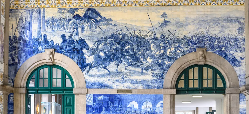  Tile work at the São Bento train station in Porto 