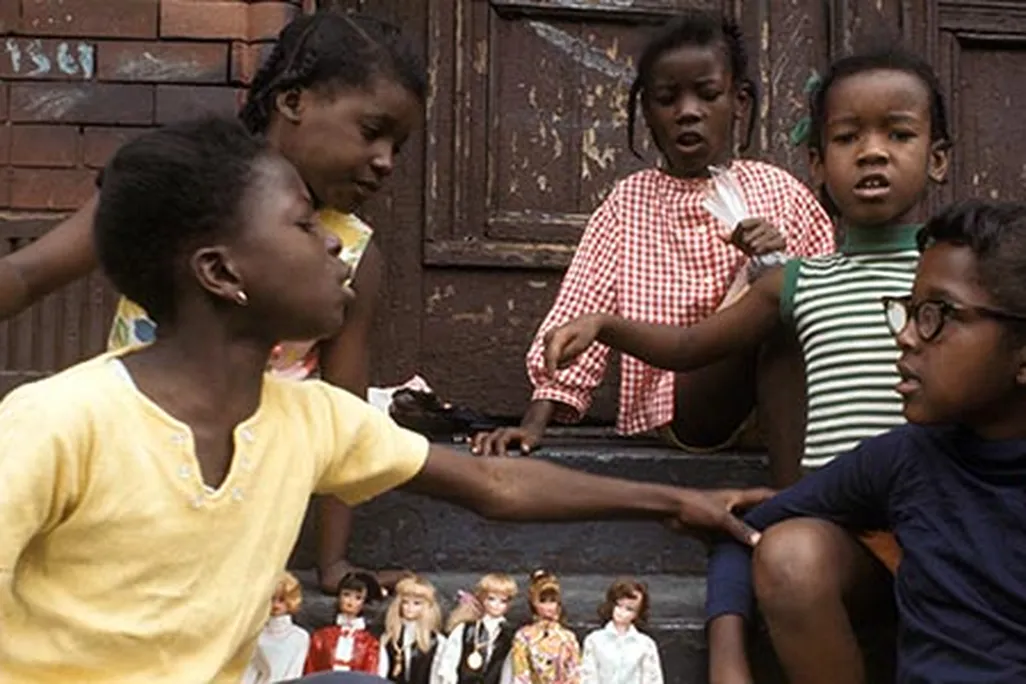 Girls Barbies Harlem 1970 Camilo Jose Vergara