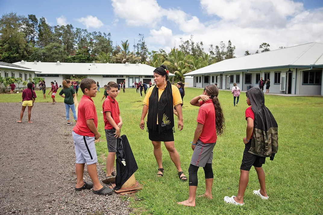  Pele chats in Hawaiian with her students