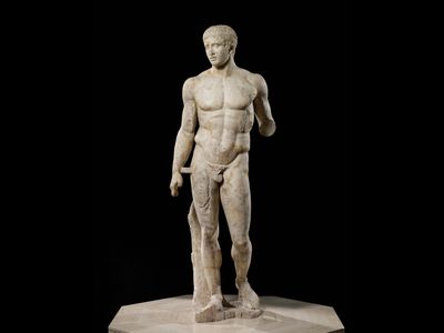 This Roman copy of a Greek bronze depicts an idealized male figure.&nbsp;