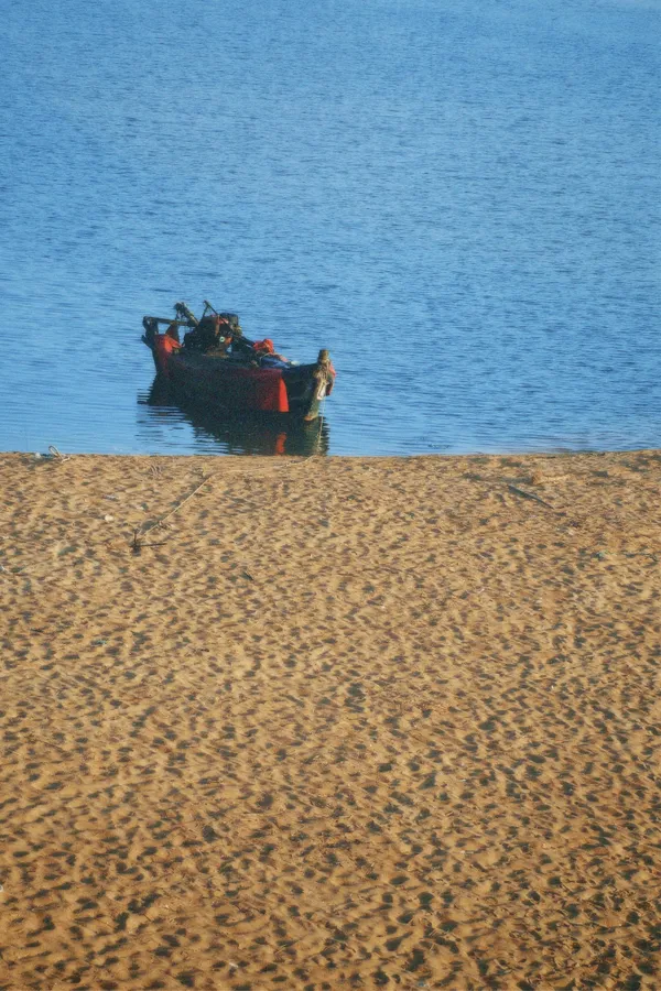 Seaside boat shadow thumbnail