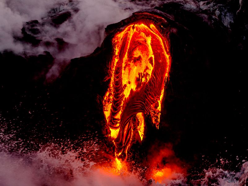 The volcano goddess "Pele" wakes up. | Smithsonian Photo ...