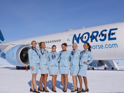 First Boeing 787 Dreamliner Lands on Icy Runway in Antarctica image