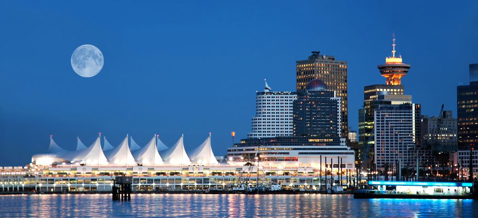 Vancouver harbor at night 