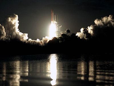 Columbia-night-launch-STS-61C.jpg