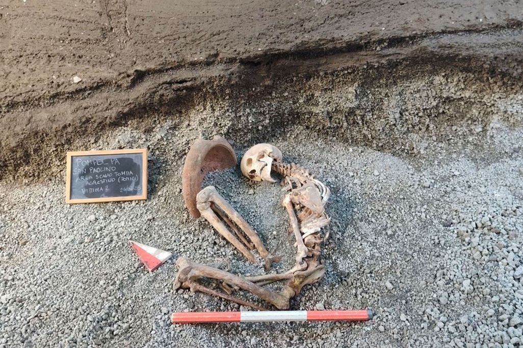 Skeleton found in Pompeii