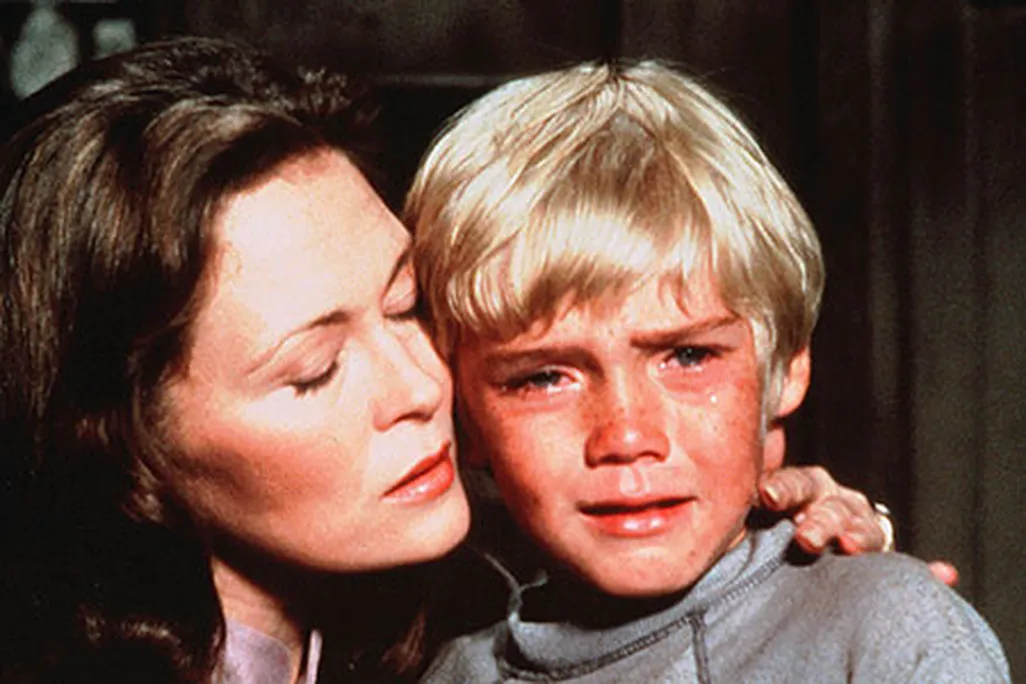 Ricky Schroder and Faye Dunaway in The Champ
