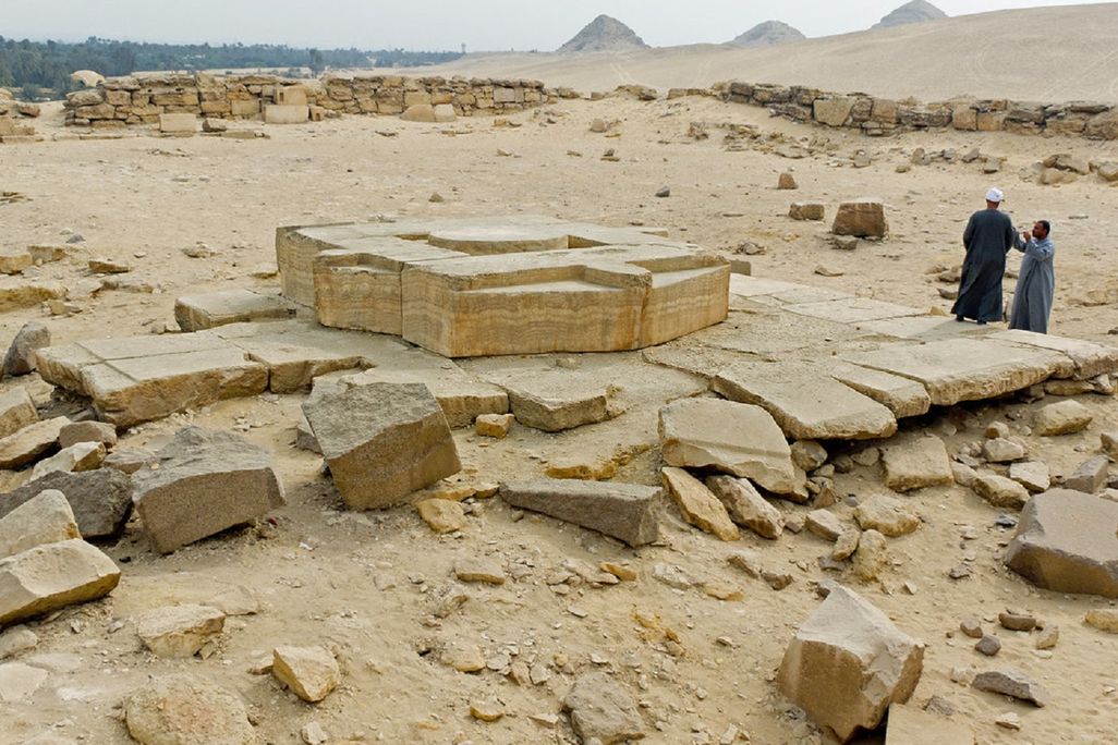 Nyuserra temple