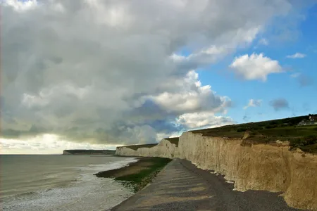 The cloud was first reported at Birling Gap, located about 70 miles from central London. 