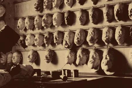 Sculptors and artists designed lifelike masks for gravely wounded soldiers.