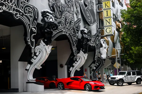 A stylish moment thumbnail