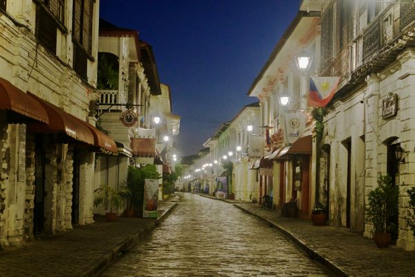 Calle Crisologo at dawn thumbnail