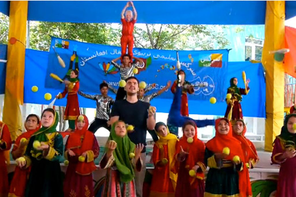 harding-circus-flash.jpg
