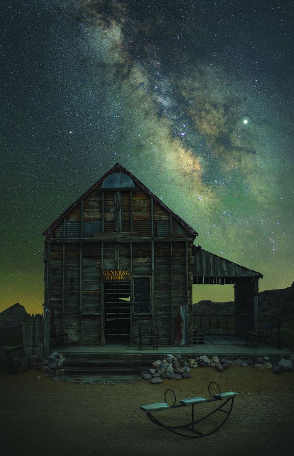 Ghost Town Milky Way thumbnail