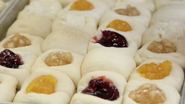 Preview thumbnail for What's a Kolache Doing in Brooklyn?