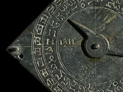One side of the device was used to tell the date of Easter Sunday.