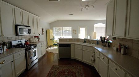 Will Leslie's kitchen forgive her for reckless abandonment?