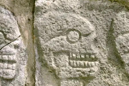 The skull rack at Chich&eacute;n Itz&aacute; was created to honor the Maya&#39;s dead.