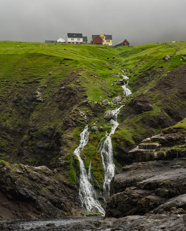 Faroe House Clouds thumbnail