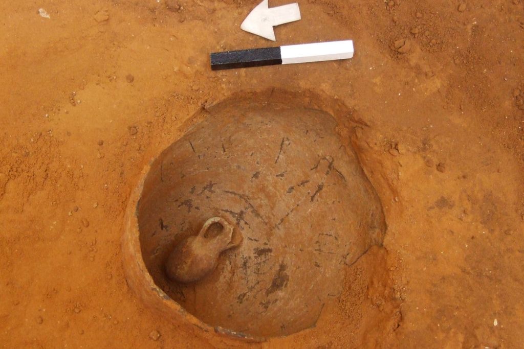 Jar containing remains of baby