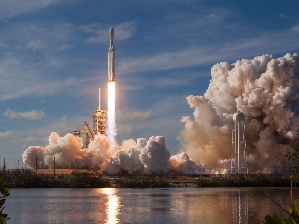 Falcon Heavy first launch.jpg