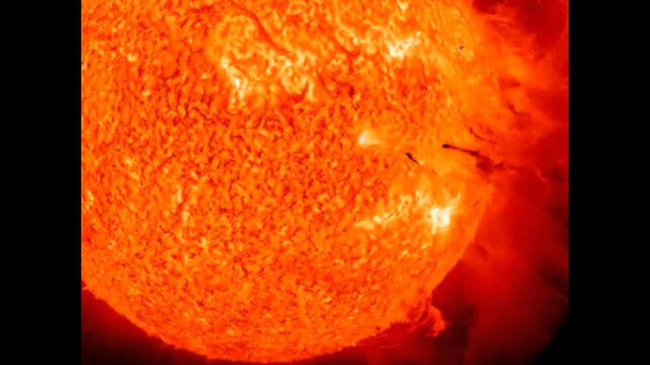 Preview thumbnail for A Solar Flare Erupts