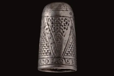A metal detectorist discovered this silver thimble while scanning the grounds of&nbsp;Carew Castle.