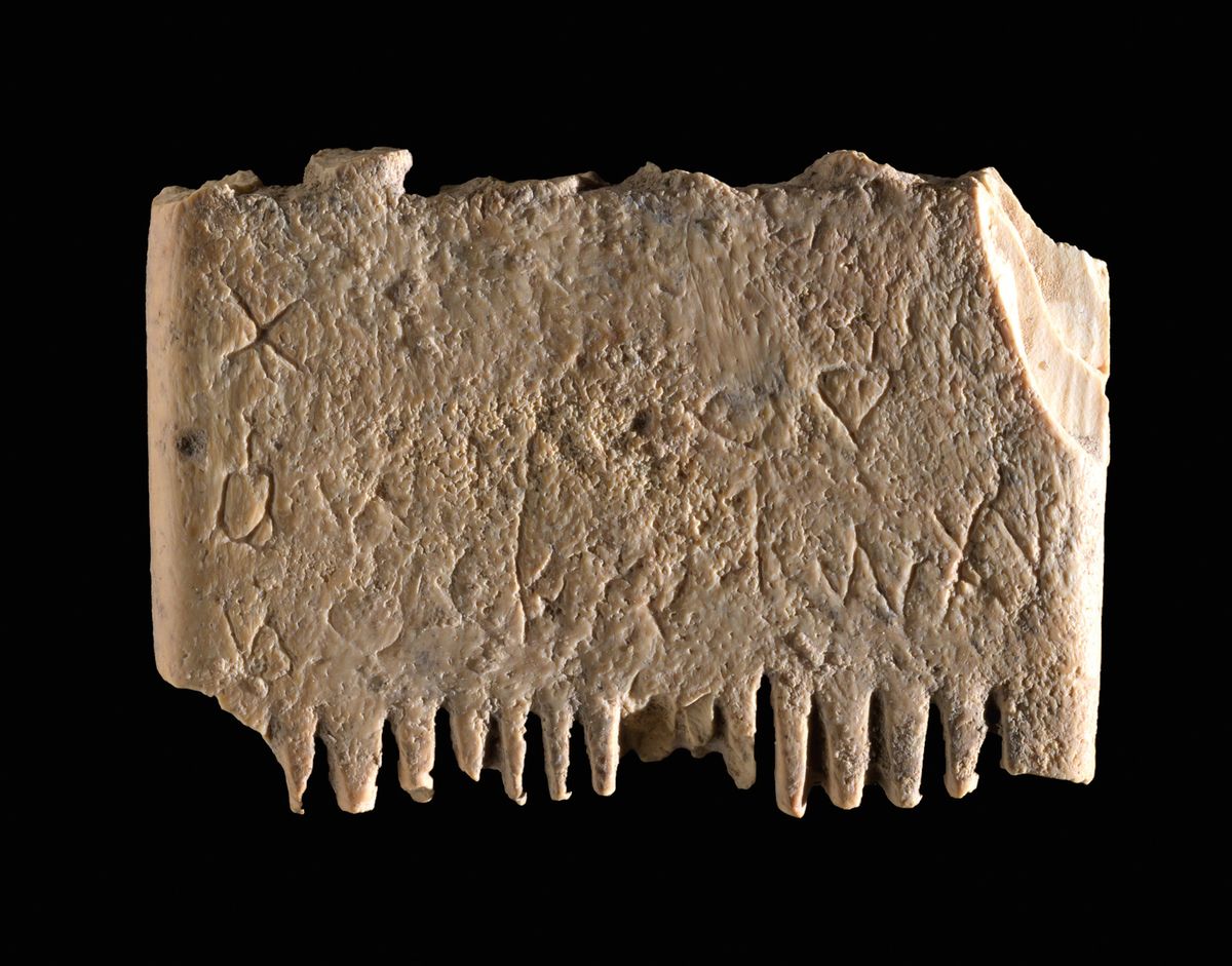 Bir Tarak Bize Yazılı Sözcüğün Tarihi Hakkında...