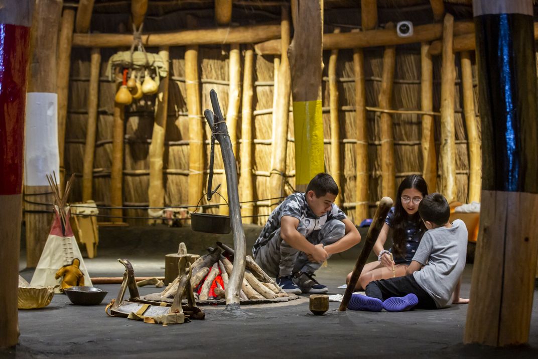 展示中の子供たち