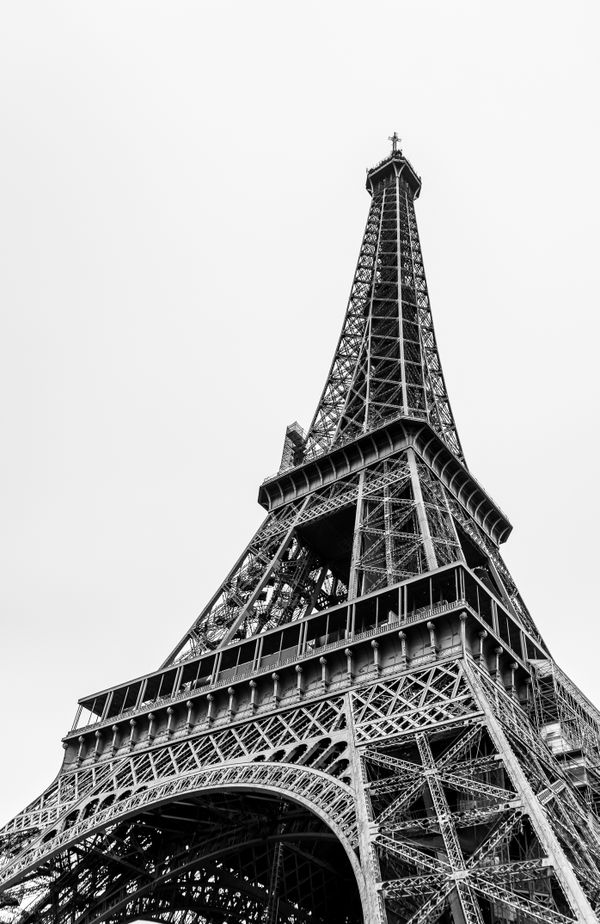 The Eiffel tower thumbnail