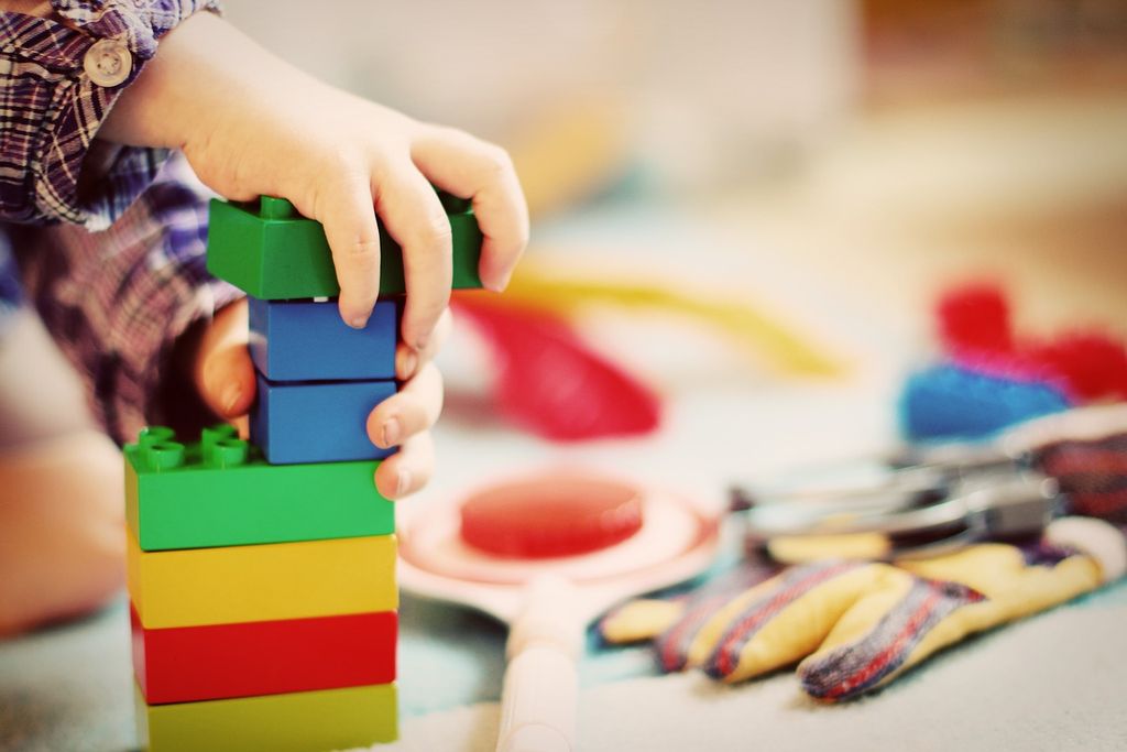 Play-Wooden-Blocks-Tower-Kindergarten-Child-Toys-1864718.jpg