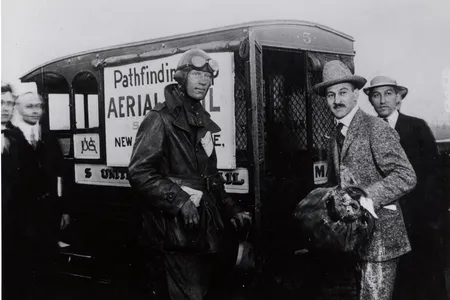 Pilot Max Miller and Air Mail Service superintendent Benjamin Lipsner (right) before Miller's pathfinding flight between New York and Chicago in 1918.