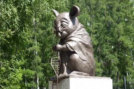 A Russian scientific institute unveiled a statue in 2013 to an unsung hero of science - the lab mouse