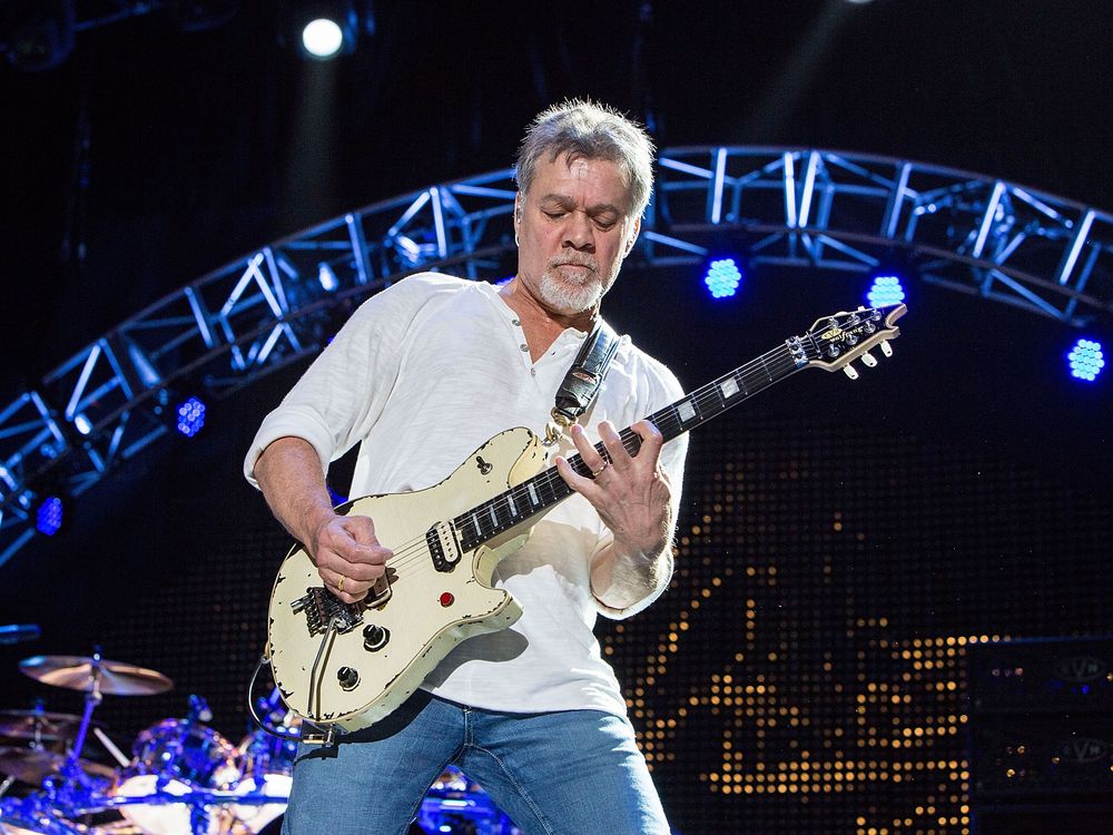 eddie van halen playing guitar