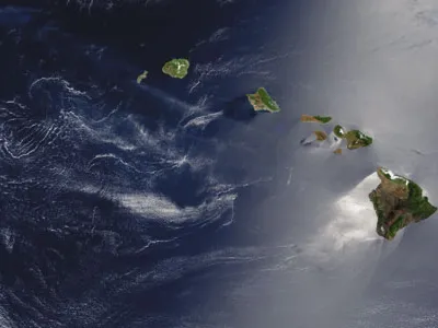 The Hawaiian islands, from left to right, Niihau, Kauai, Oahu, Molokai, Lanai, Kahoolawe, Maui and the Big Island.