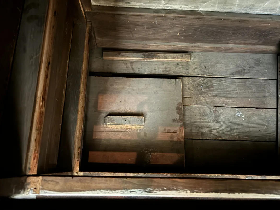 Tunnel lid