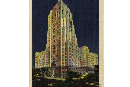 The back of this postcard calls the Fisher Building a "cathedral of business."
