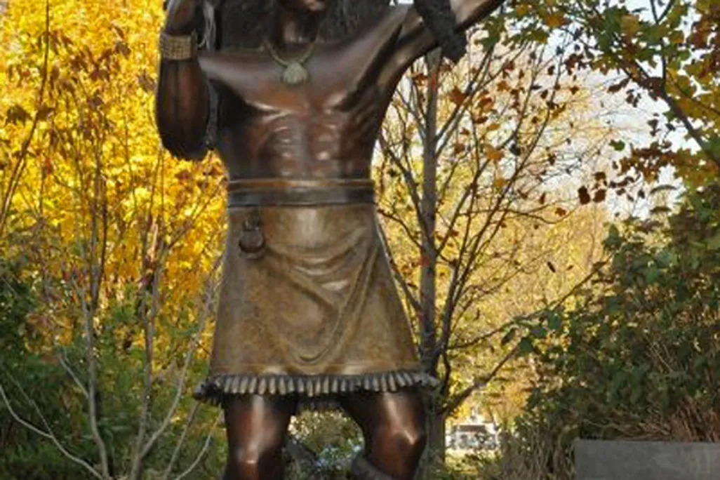 statue2.jpg