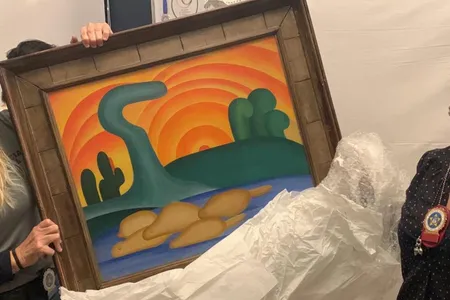 Police recovered the stolen painting&nbsp;Sol Poente,&nbsp;by Brazilian artist&nbsp;Tarsila do Amaral, during a raid last week.
