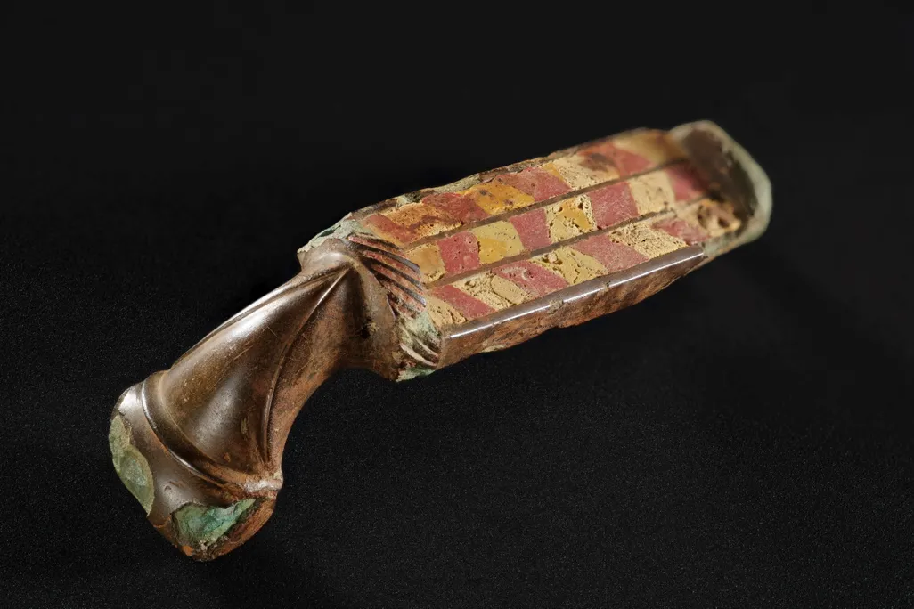 brooch 1