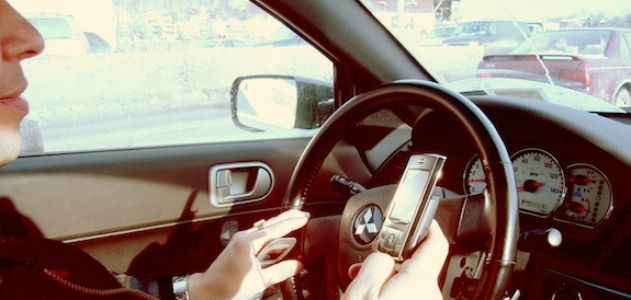 A new device could force drivers to hang up their phones.